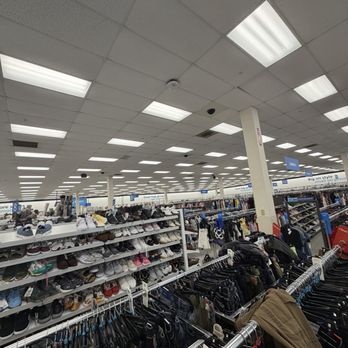 Ross Dress for Less - Inside - Department Stores Near Me - Delray Beach, Florida