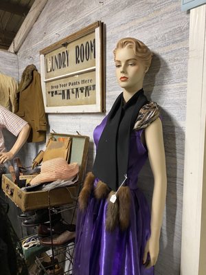 Treasures & Junk Antique Mall by null