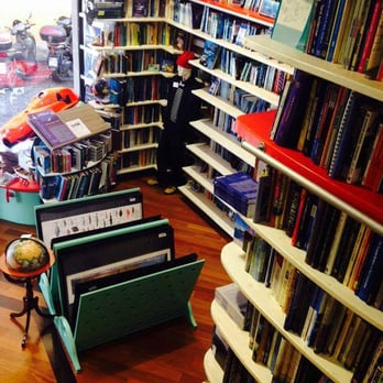 Il Mare - Bookstores Near Me - Rome, RM