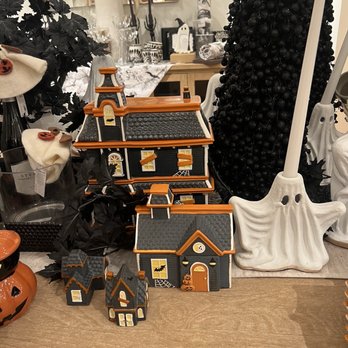 Pottery Barn - Halloween Decor - Furniture Stores Near Me - Portland, Maine Pottery Barn - Halloween Decor - Furniture Stores Near Me - Portland, Maine