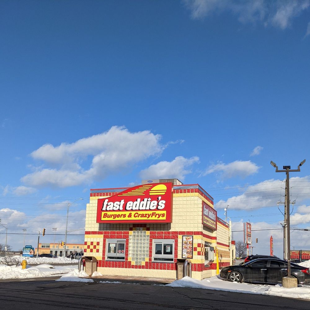 Fast Eddie's - The sun broke out. The eatery looks cheerful. - Fast Food Near Me - Cambridge, Ontario