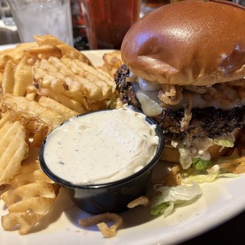 Malone's Bar & Grill - New American Near Me - Maple Grove, Minnesota