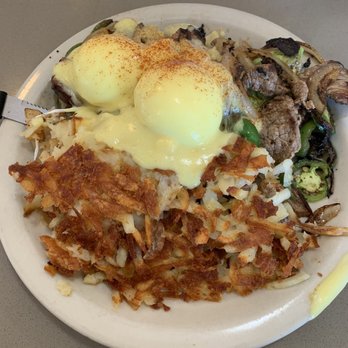 Bill's Cafe - Tri-Tip Benedict - Breakfast & Brunch Near Me - San Jose, California