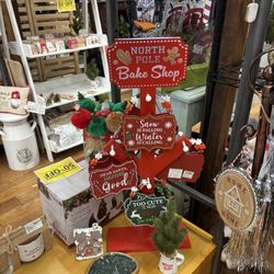 Jackson Ace Hardware And Garden - Gift section
