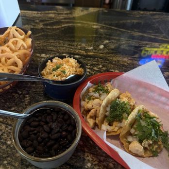 La Cruderia - Mexican Near Me - Houston, Texas