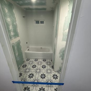 Mission Tile West - The completed bathroom floor - Home Decor Near Me - South Pasadena, California Mission Tile West - The completed bathroom floor - Home Decor Near Me - South Pasadena, California