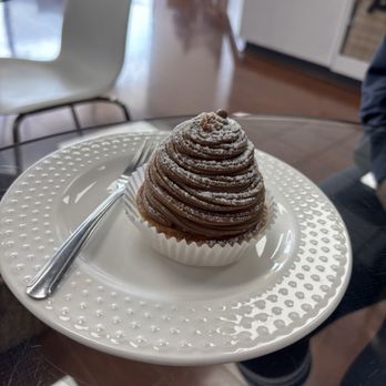 Chez Kobayashi Pastries - Mont Blanc - Patisserie/Cake Shop Near Me - Houston, Texas
