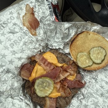 Hardee's - Yall gonna end up killing someone - Burgers Near Me - Stanley, North Carolina Hardee's - Yall gonna end up killing someone - Burgers Near Me - Stanley, North Carolina