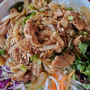 Bamboo by Kulantro - Lemongrass chicken noodles bowl - Vietnamese Near Me - Albuquerque, New Mexico Bamboo by Kulantro - Lemongrass chicken noodles bowl - Vietnamese Near Me - Albuquerque, New Mexico