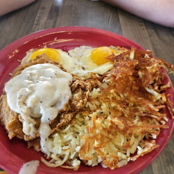 Country Kitchen - Corona - Chicken Fried Chicken with sunny side up eggs, and hash browns - Breakfast & Brunch Near Me - Corona, California