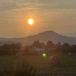 Pizzeria Tirabaralla - Sunset from the parking lot