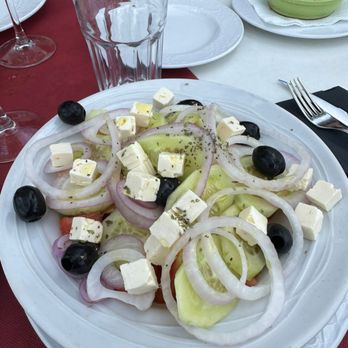 La Cuineta D'en Pep - Greek salad- super fresh and loved the feta! - Spanish Near Me - Barcelona, B La Cuineta D'en Pep - Greek salad- super fresh and loved the feta! - Spanish Near Me - Barcelona, B