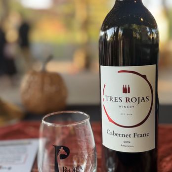 Tres Rojas Winery - Wineries Near Me - Washington, Illinois Tres Rojas Winery - Wineries Near Me - Washington, Illinois