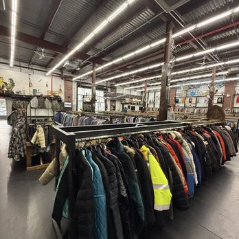 Urban Jungle - Vintage Clothing - Used, Vintage & Consignment Near Me - Brooklyn, New York Urban Jungle - Vintage Clothing - Used, Vintage & Consignment Near Me - Brooklyn, New York