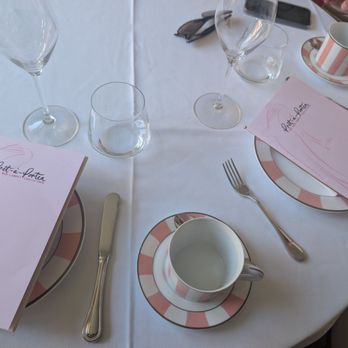 The Terrace - Pink and white decor - New American Near Me - Beverly Hills, California The Terrace - Pink and white decor - New American Near Me - Beverly Hills, California