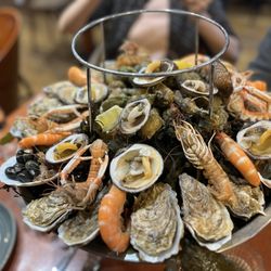 A Contre Courant - Seafood Platter for 3