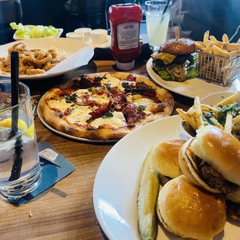 Yard House - New American Near Me - Bakersfield, California