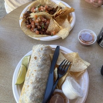 Eric's On The Pier - Pastor tacos, carne asada burrito - Fast Food Near Me - Avalon, California
