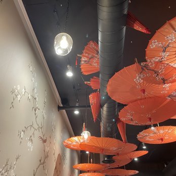 Qin's Garden - Interior - Chinese Near Me - Toronto, Ontario