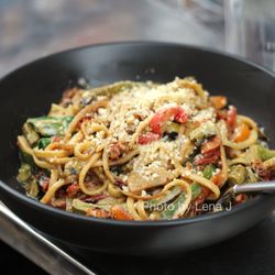 Black Pearl Ann Arbor - Vegetarian Pistachio Pesto Pasta ($20) - Linguini, pistachio pesto, confit garlic, peas, roasted peppers, spinach, parmesan, parsley