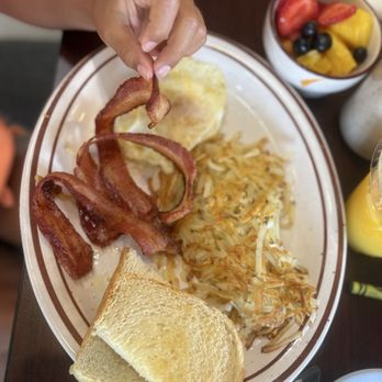 Bella’s Diner - Kids breakfast combo - Coffee & Tea Near Me - Bakersfield, California