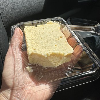 Aloha State Bake Shop - Slice of Classic Vanilla Cheesecake. Yummy but I wish there was a crust. - Bakeries Near Me - Honolulu, Hawaii Aloha State Bake Shop - Slice of Classic Vanilla Cheesecake. Yummy but I wish there was a crust. - Bakeries Near Me - Honolulu, Hawaii