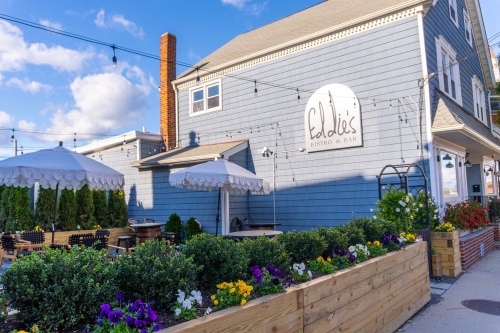 Eddie's Bistro & Bar Logo