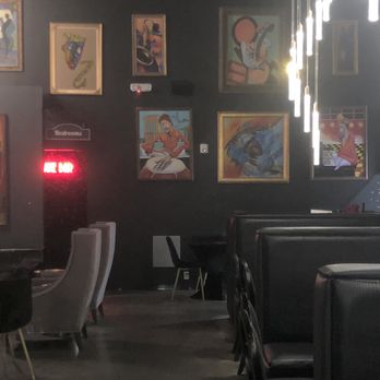 B's Wine Bar - Wine Bars Near Me - Missouri City, Texas