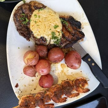 Doc's Seafood & Steaks - Seafood Near Me - Corpus Christi, Texas