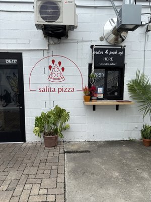 Salita Pizza by null