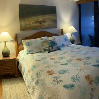 Makani Sands - Master Bedroom - Hotels Near Me - Lahaina, Hawaii