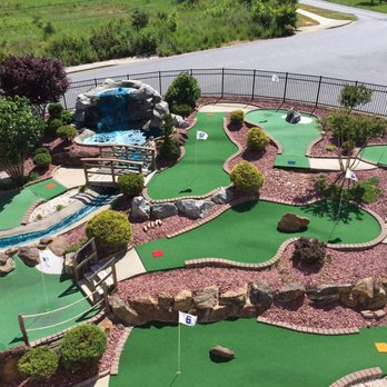 BO's Bodacious Family Entertainment - miniature golf course - Bowling Near Me - Lenoir, North Carolina