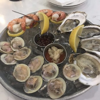 Catch Oyster Bar - Raw Bar - Seafood Near Me - Patchogue, New York