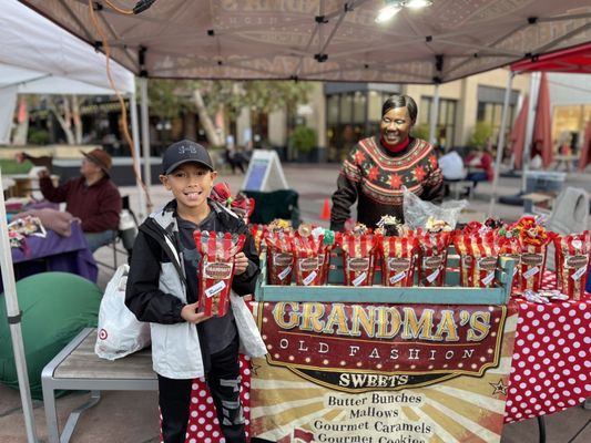 The River Park Farmers Market by null