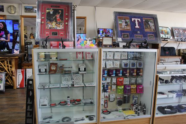 BLACK’S PAWN SHOP - Updated June 2026 - 18 Photos & 12 Reviews - 1727 E