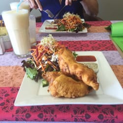 Kashmir Cafe & Gift Galleria - Chicken pakoras