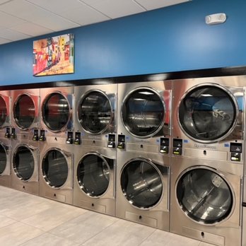 Lux Laundromat - Dryers - Laundromat Near Me - Dumfries, Virginia