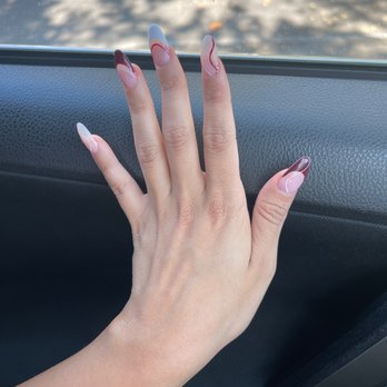 Ara Spa - Nail Salons Near Me - Davis, California