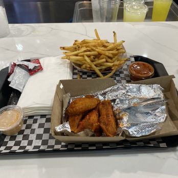 Marathon Burger - wings (hot) and fries - Burgers Near Me - Los Angeles, California Marathon Burger - wings (hot) and fries - Burgers Near Me - Los Angeles, California