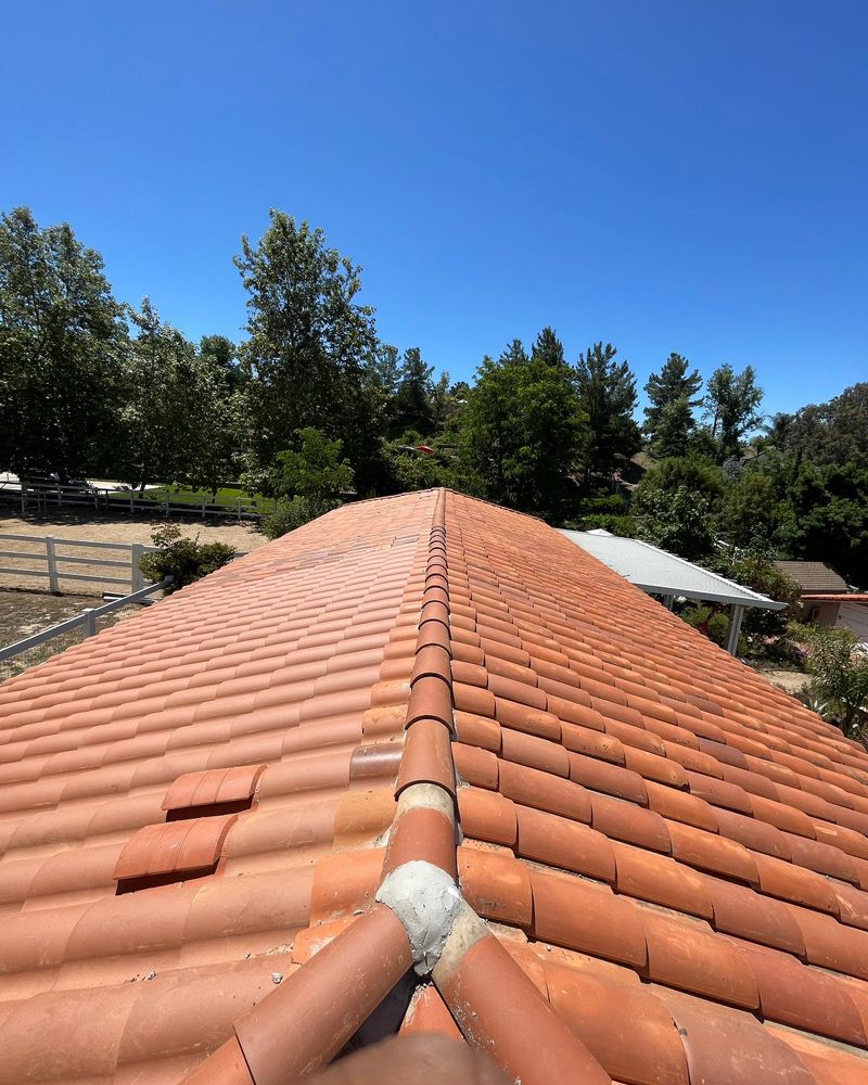 Slide of Venture Roofing