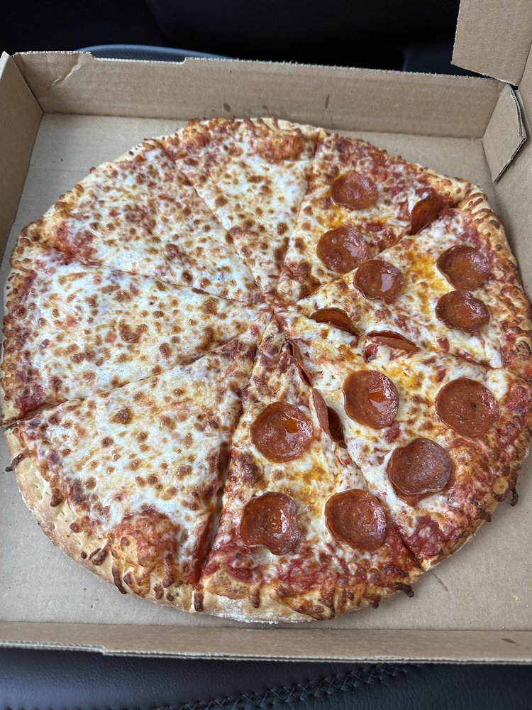 Pizza Chef & B And R BBQ Logo