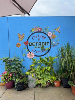 Detroit Street Filling Station by null