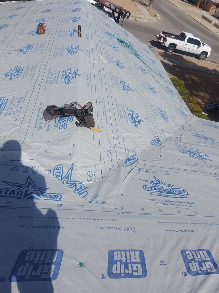 Slide of El Paso Roofing 915