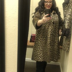 Rag's Clothing Resales - Fab vintage coat