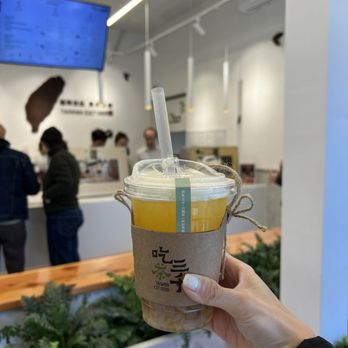 CHICHA San Chen - Mango oolong tea w/ taro balls - Bubble Tea Near Me - Bellevue, Washington CHICHA San Chen - Mango oolong tea w/ taro balls - Bubble Tea Near Me - Bellevue, Washington