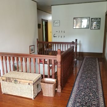 Moore's Inn - 2nd floor - Hotels Near Me - Saxtons River, Vermont