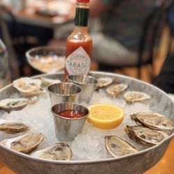 Water Street Oyster Bar - Oyster platter