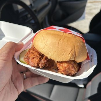 Cima Mining Company - Fried chicken sandwich - the box wouldn't close! - Convenience Stores Near Me - Nipton, California