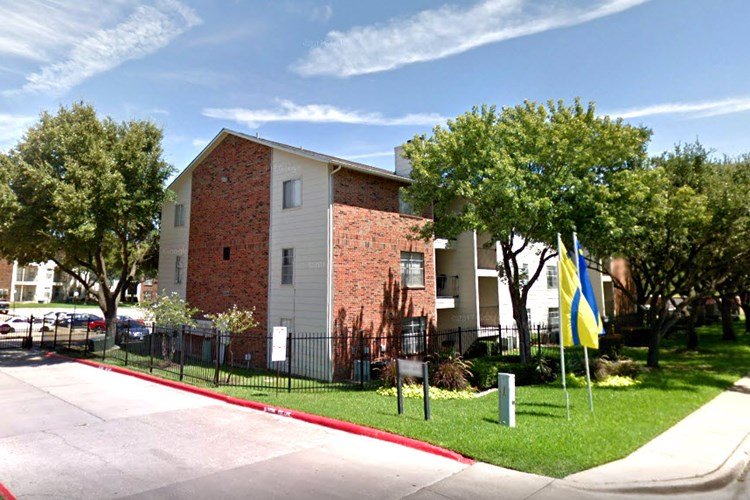 VILLAGE SQUARE APARTMENTS Updated September 2024 2415 Finley Rd