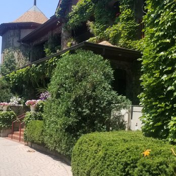 Lynfred Winery - Wineries Near Me - Roselle, Illinois